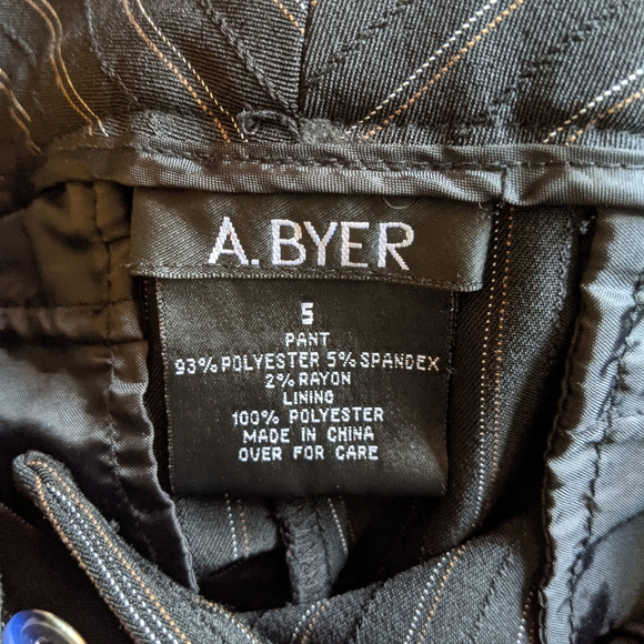 2 piece suit - Picture 6 of 8